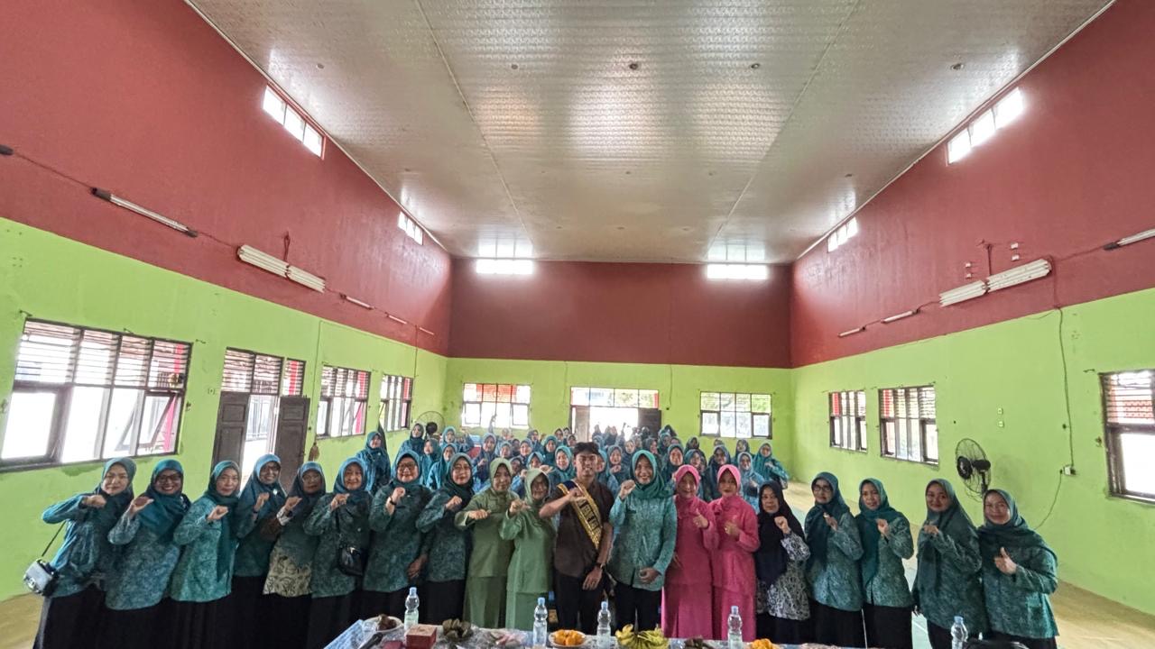 Pembinaan Administrasi Pengurus PKK Desa Oleh Kecamatan
